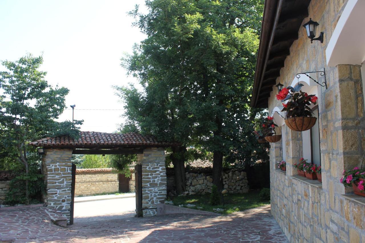 Hotel Izvora - Garden Retreat Arbanasi Exterior foto